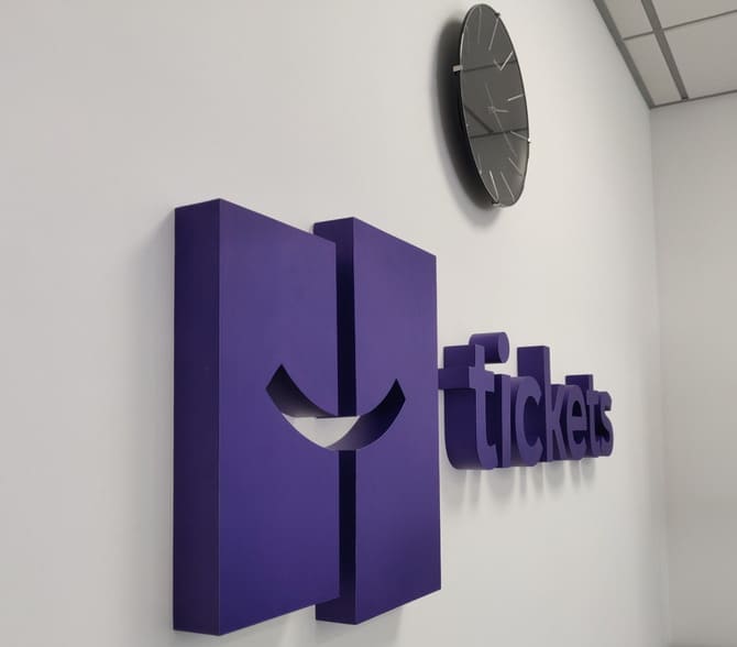 Интерьерные логотипы Интерьерные логотипы