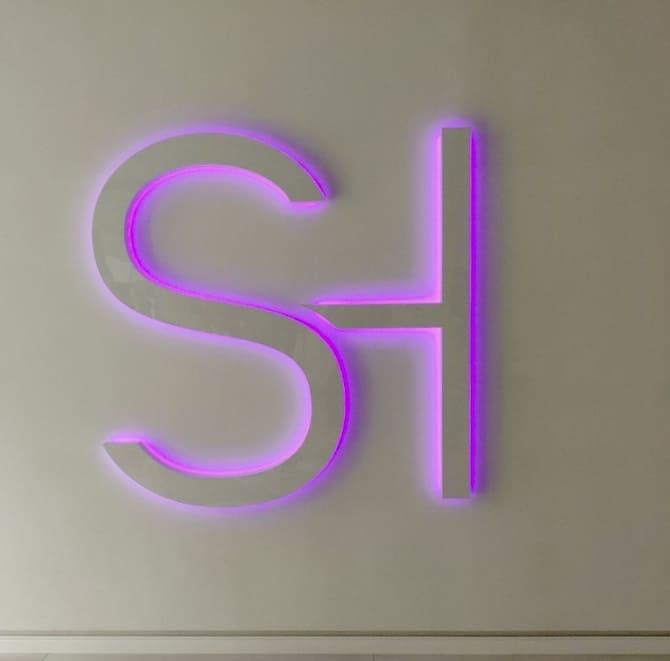 Интерьерные логотипы Интерьерные логотипы